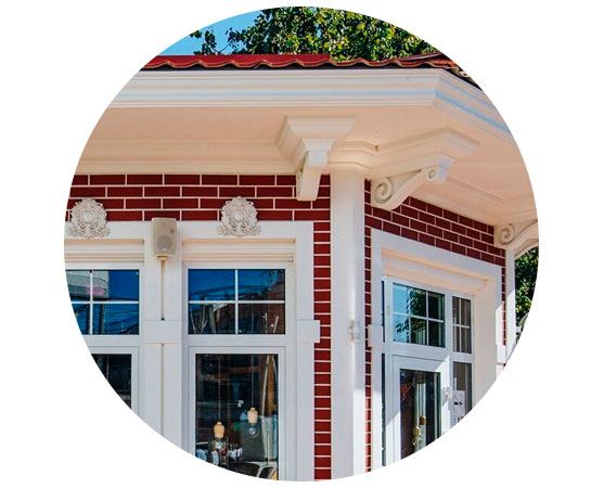 Фасадный карниз